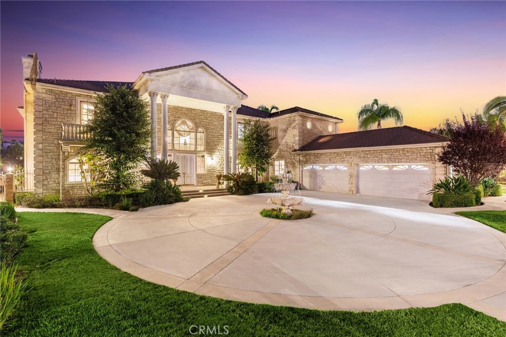 2828 Water Course Drive Property Photo 4