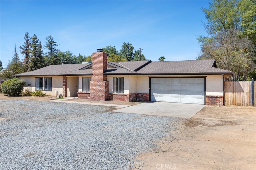 11914 Charlton Road Property Photo 1
