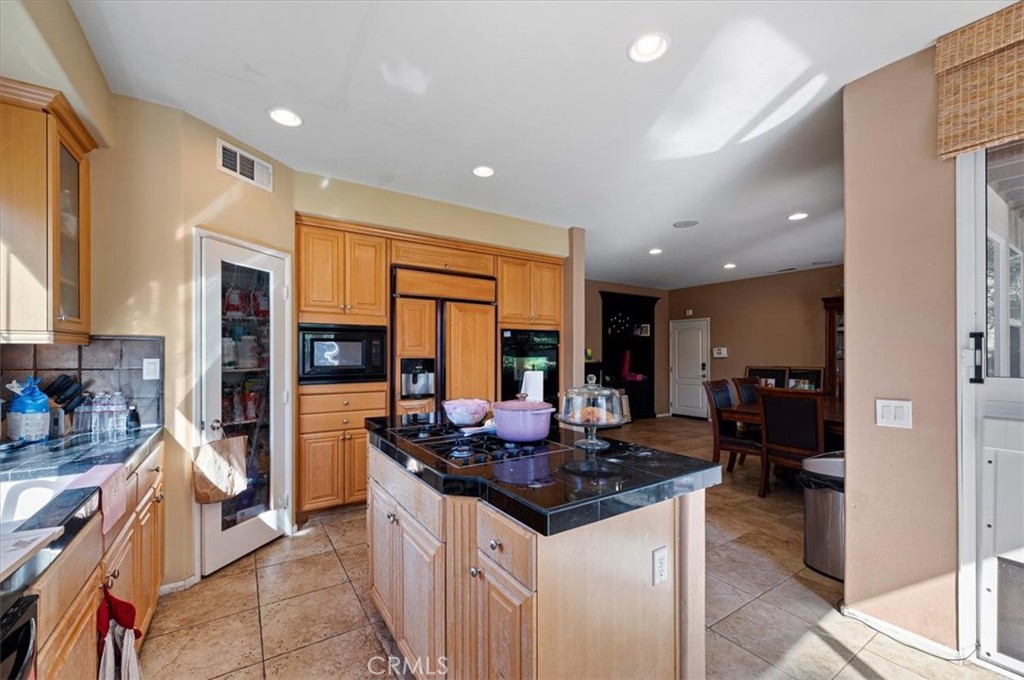 1842 Richards Place Property Photo 4