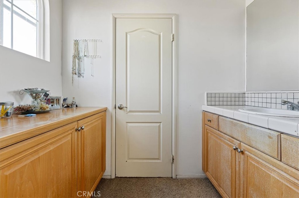 1842 Richards Place Property Photo 26