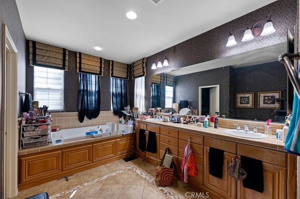 1842 Richards Place Property Photo 33