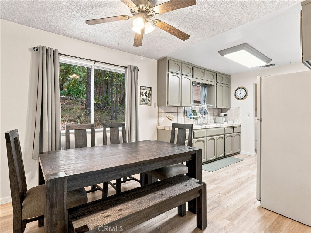 44754 Mountain Meadows Property Photo 3