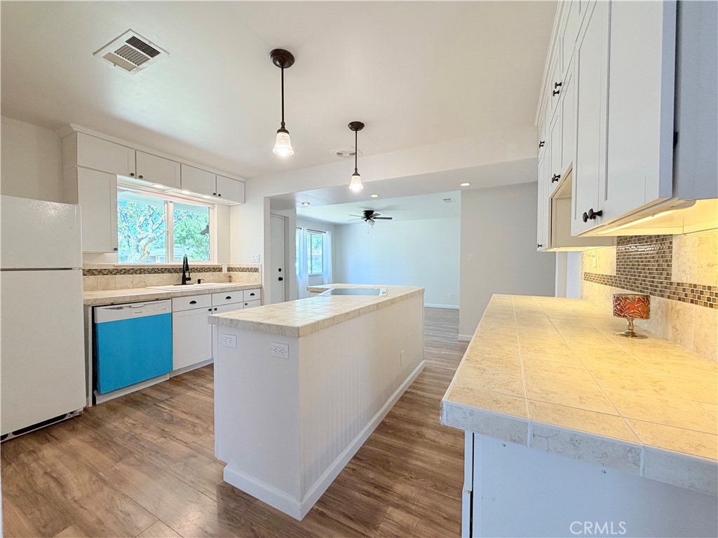1833 W Pico Property Photo 11