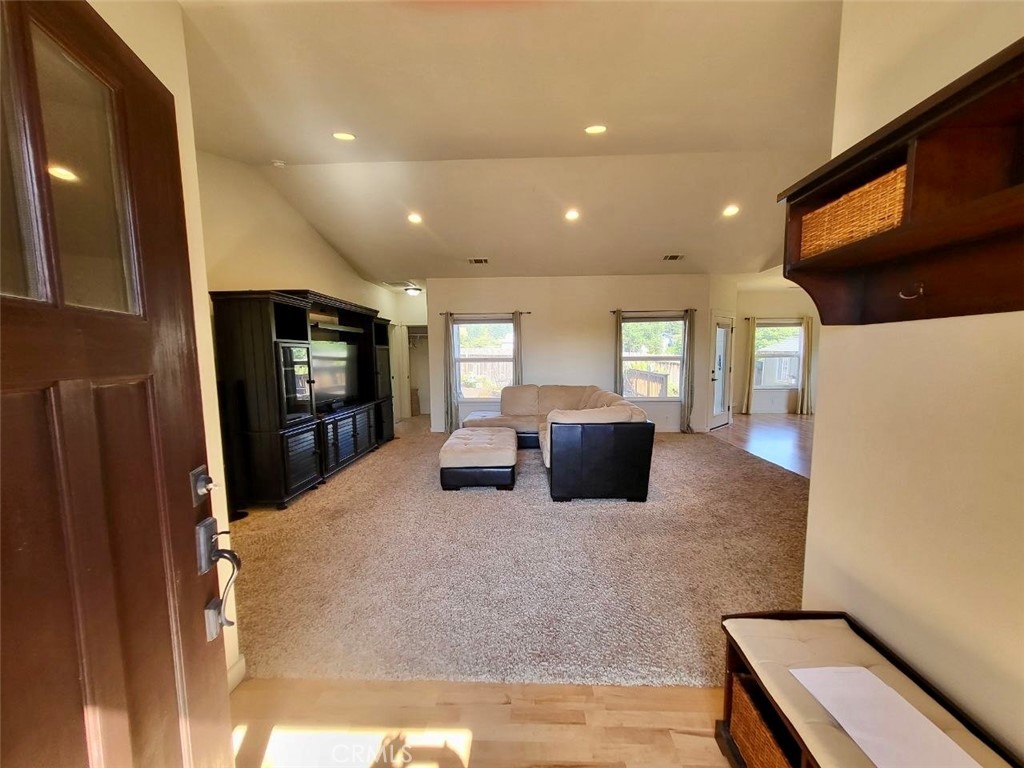 479 Kendall Court Property Photo 3