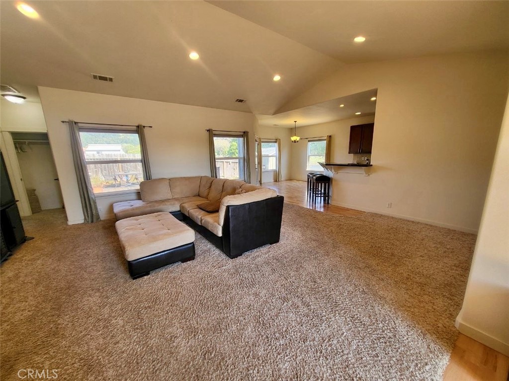 479 Kendall Court Property Photo 4
