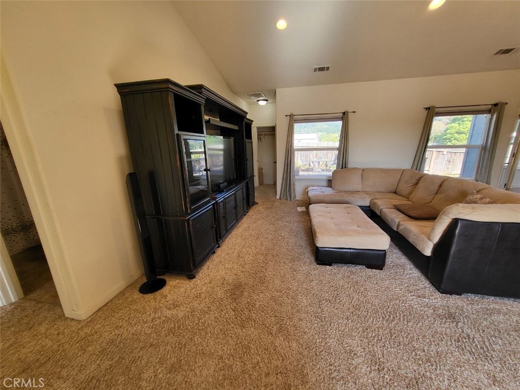 479 Kendall Court Property Photo 5