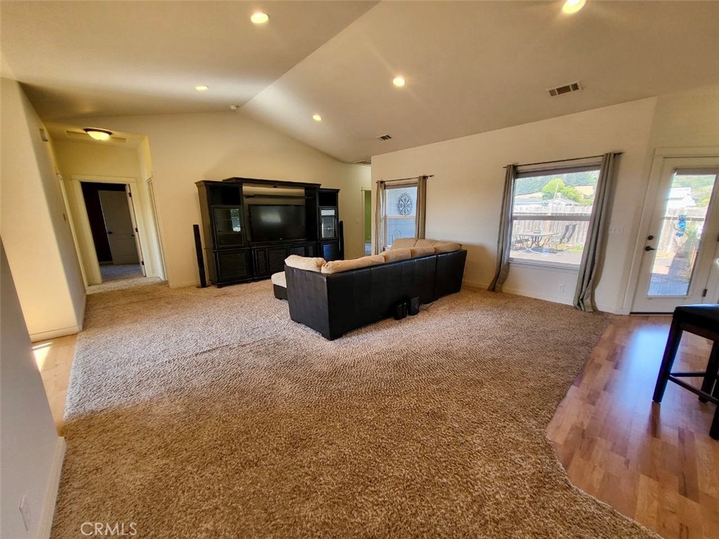 479 Kendall Court Property Photo 6