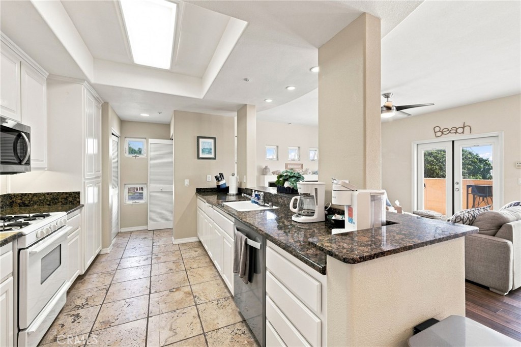 340 Ocean View C Property Photo 21