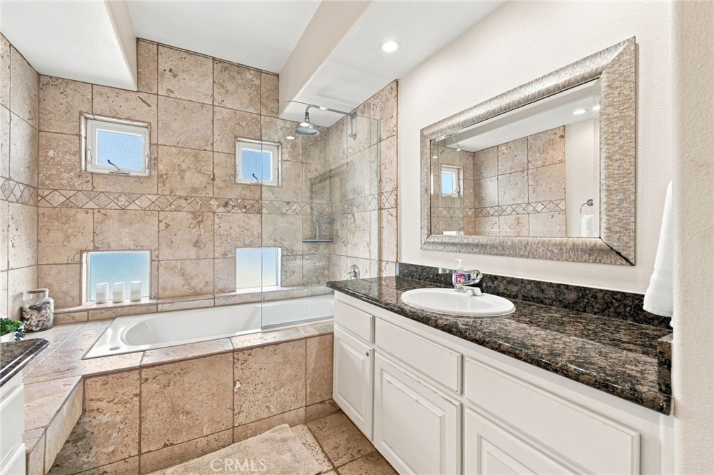340 Ocean View C Property Photo 38