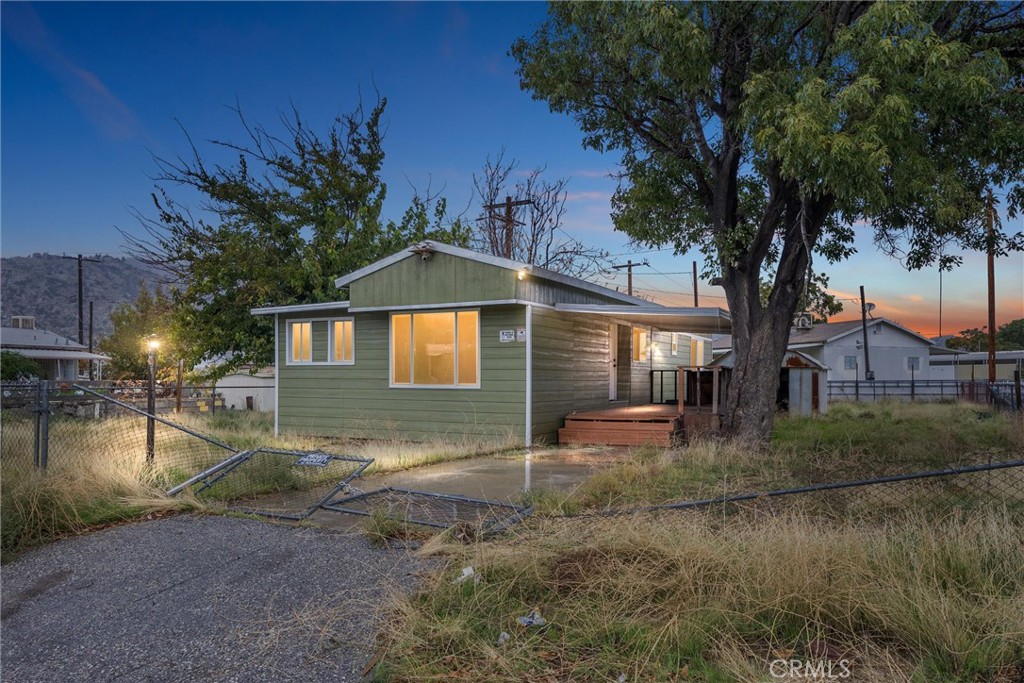 1913 Chain Avenue Property Photo 1