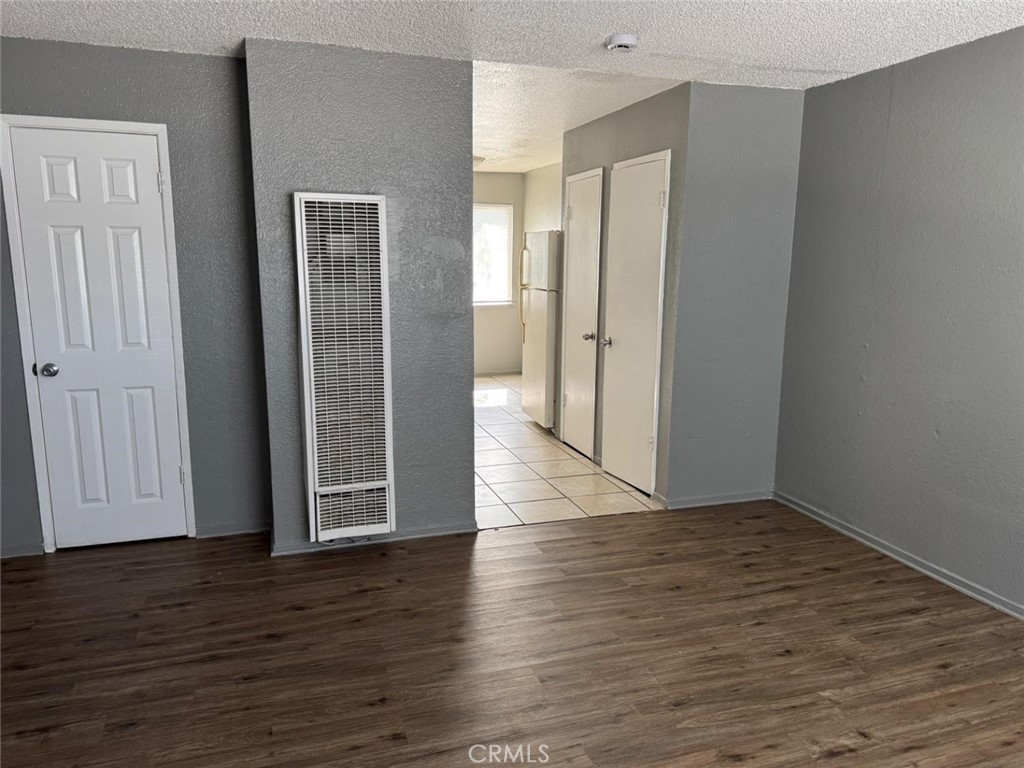 2025 E White 5 Property Photo 3