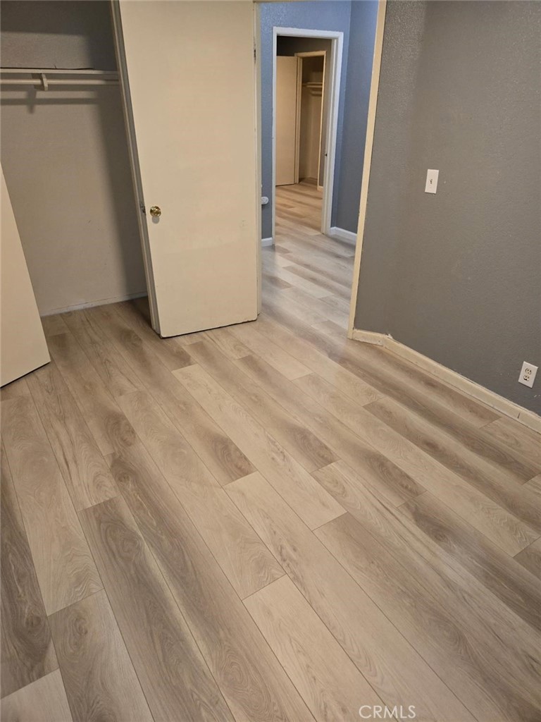 2025 E White 5 Property Photo 6