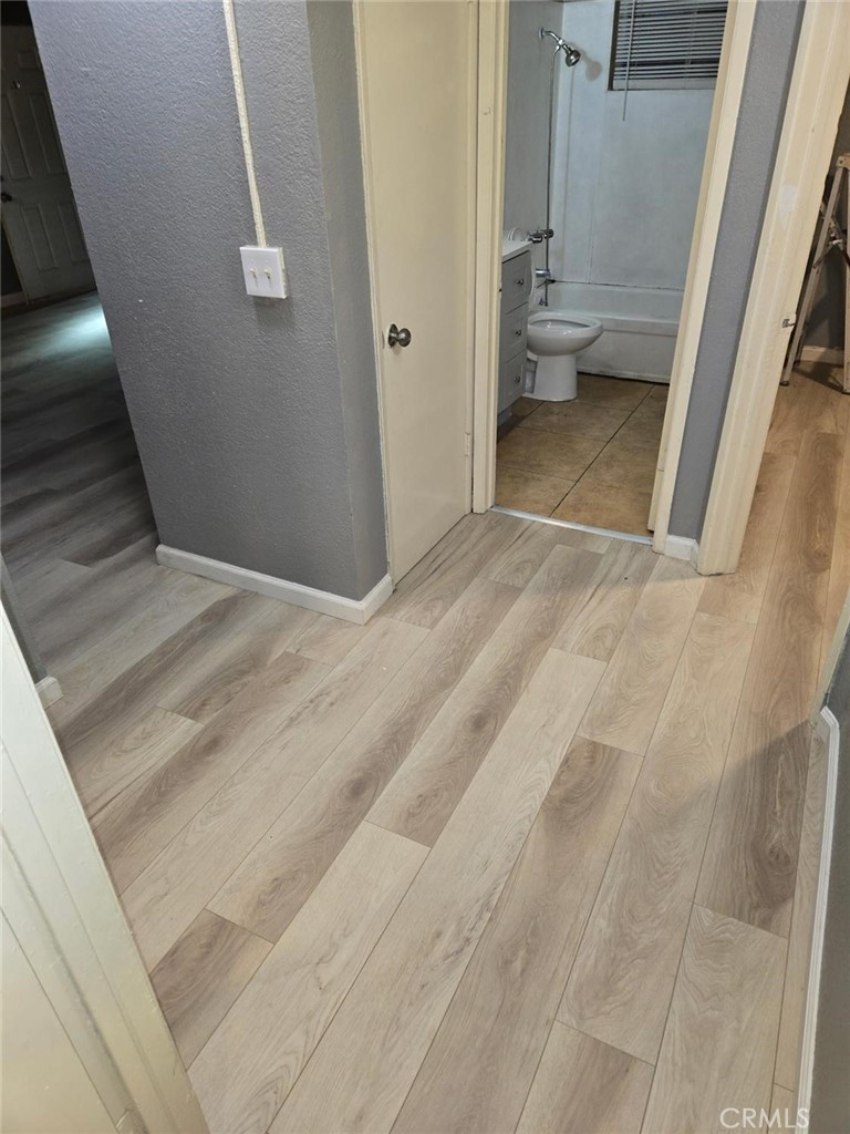 2025 E White 5 Property Photo 7