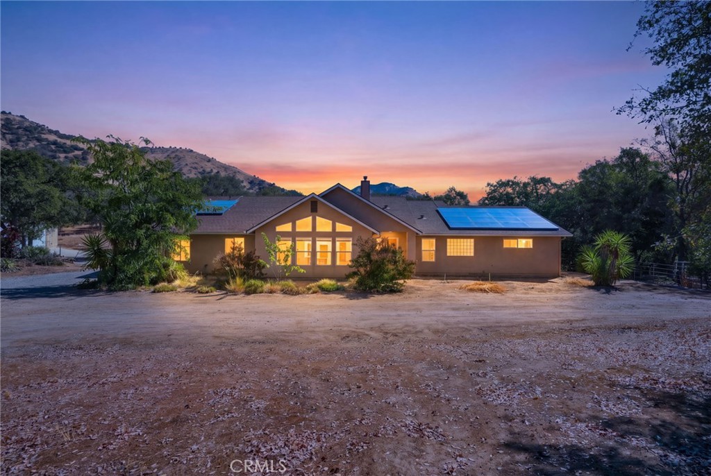 1184 Elwood Property Photo 1