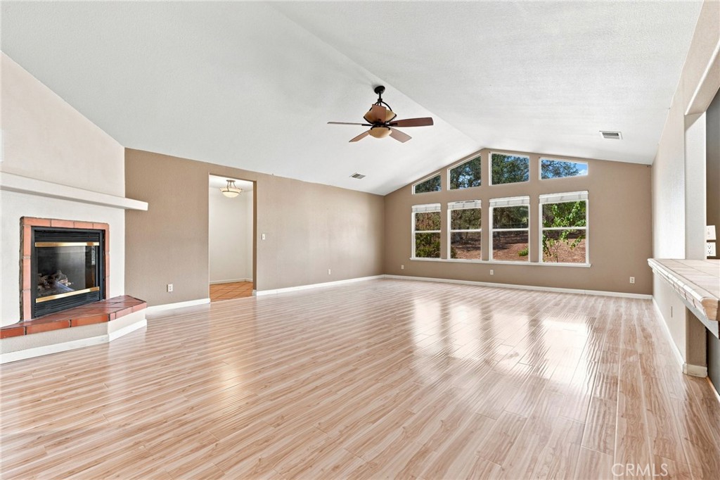1184 Elwood Property Photo 2