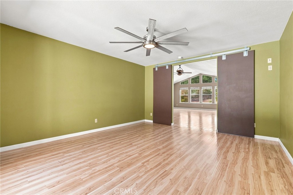 1184 Elwood Property Photo 4
