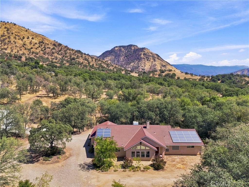 1184 Elwood Property Photo 9