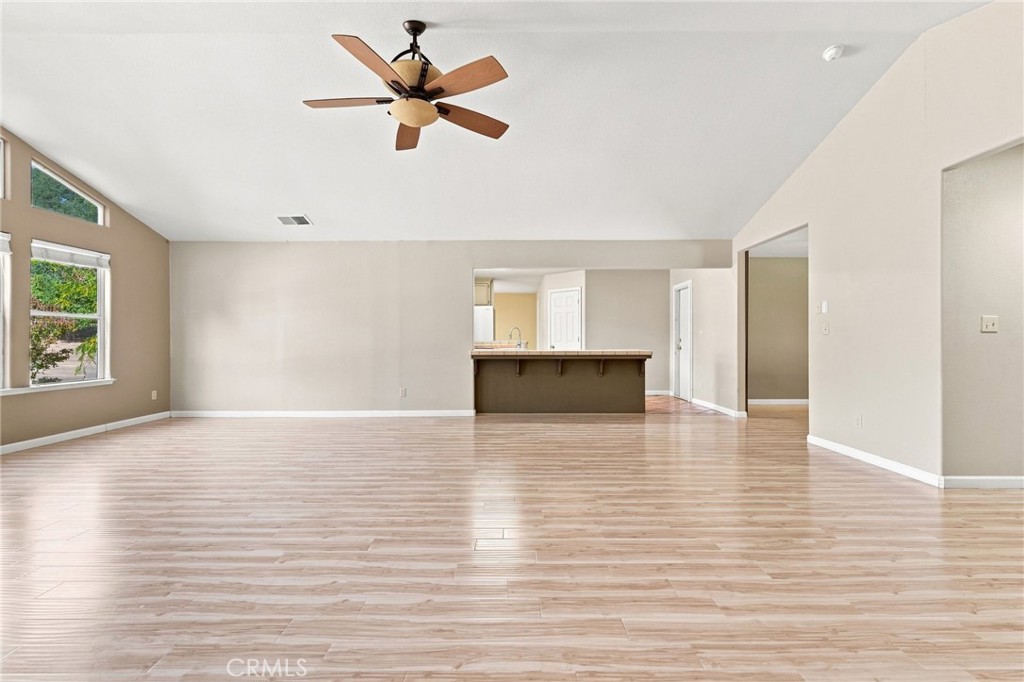 1184 Elwood Property Photo 15