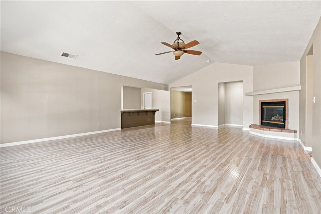 1184 Elwood Property Photo 16