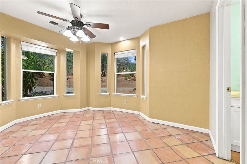 1184 Elwood Property Photo 25