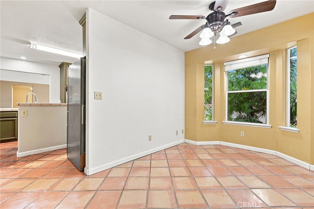 1184 Elwood Property Photo 27