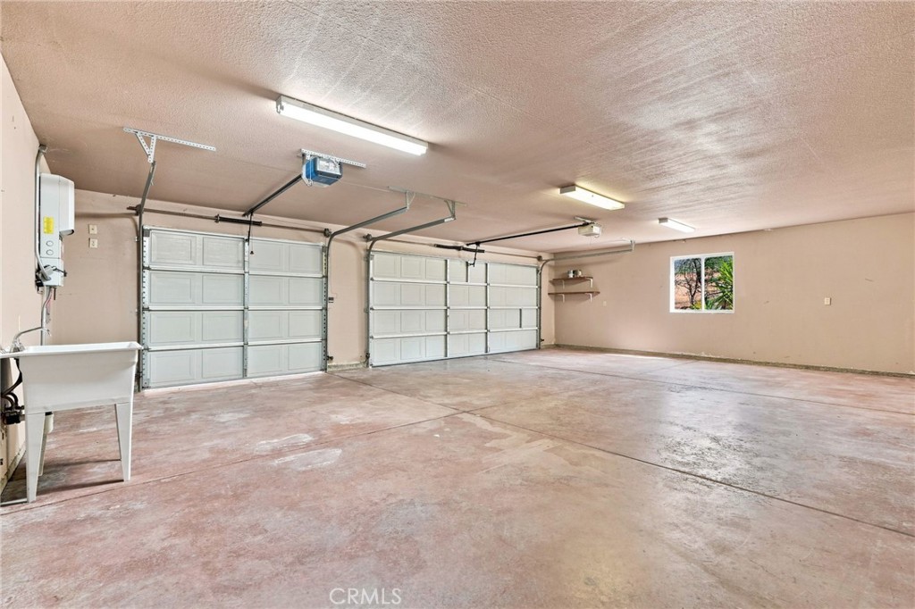 1184 Elwood Property Photo 53