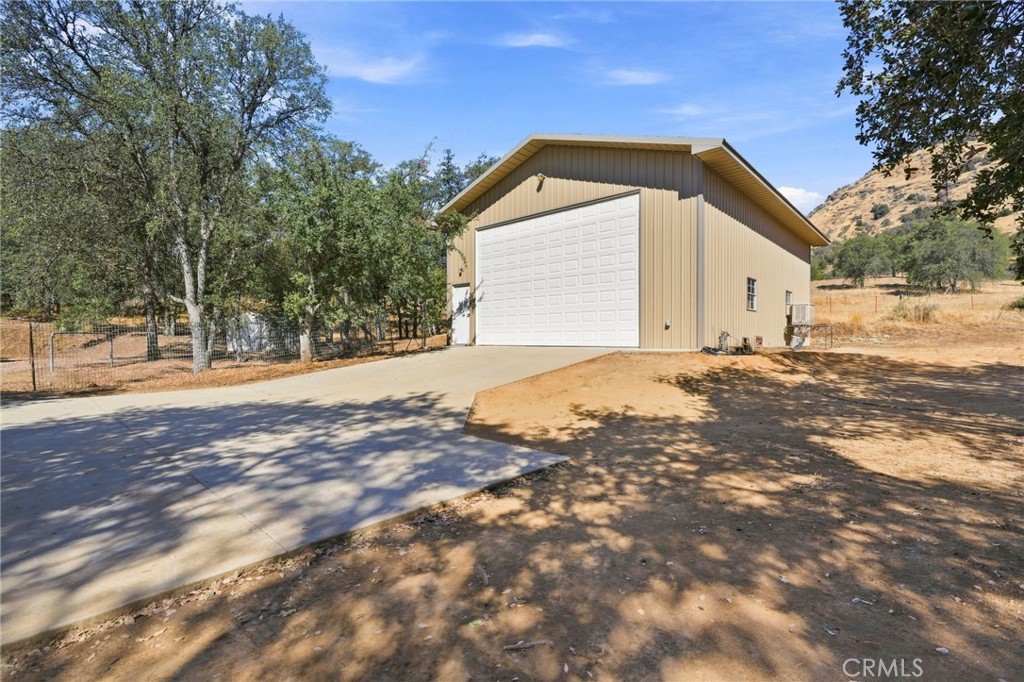 1184 Elwood Property Photo 55