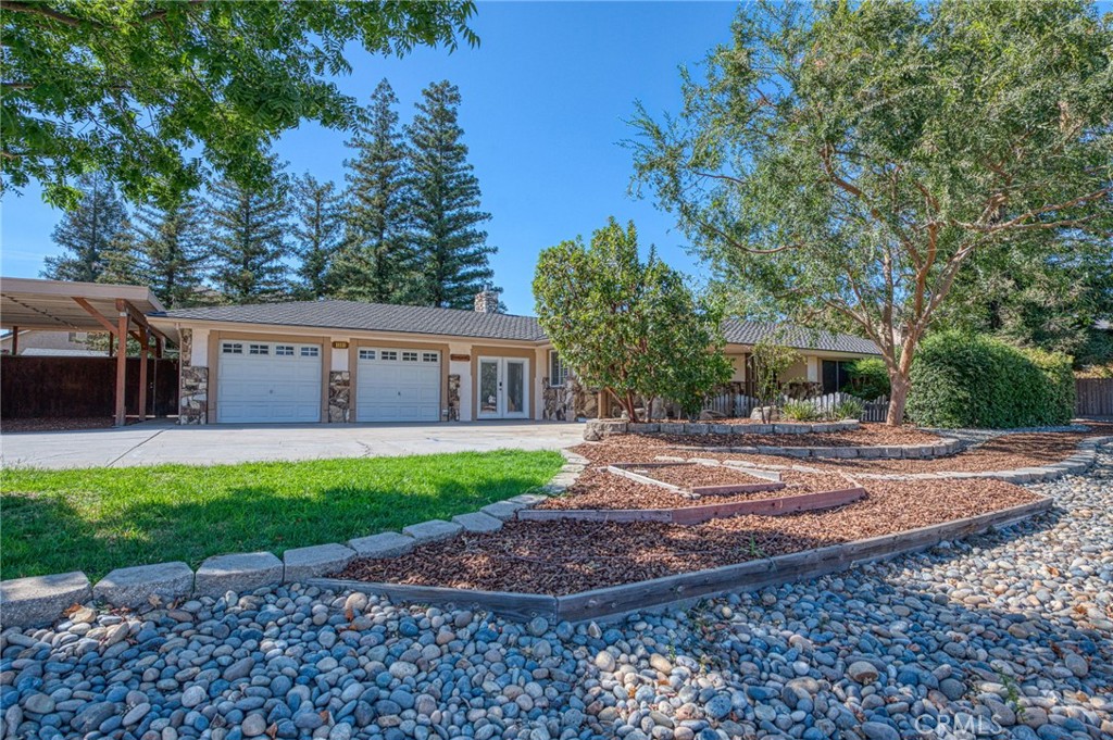 1391 Birch Property Photo 6