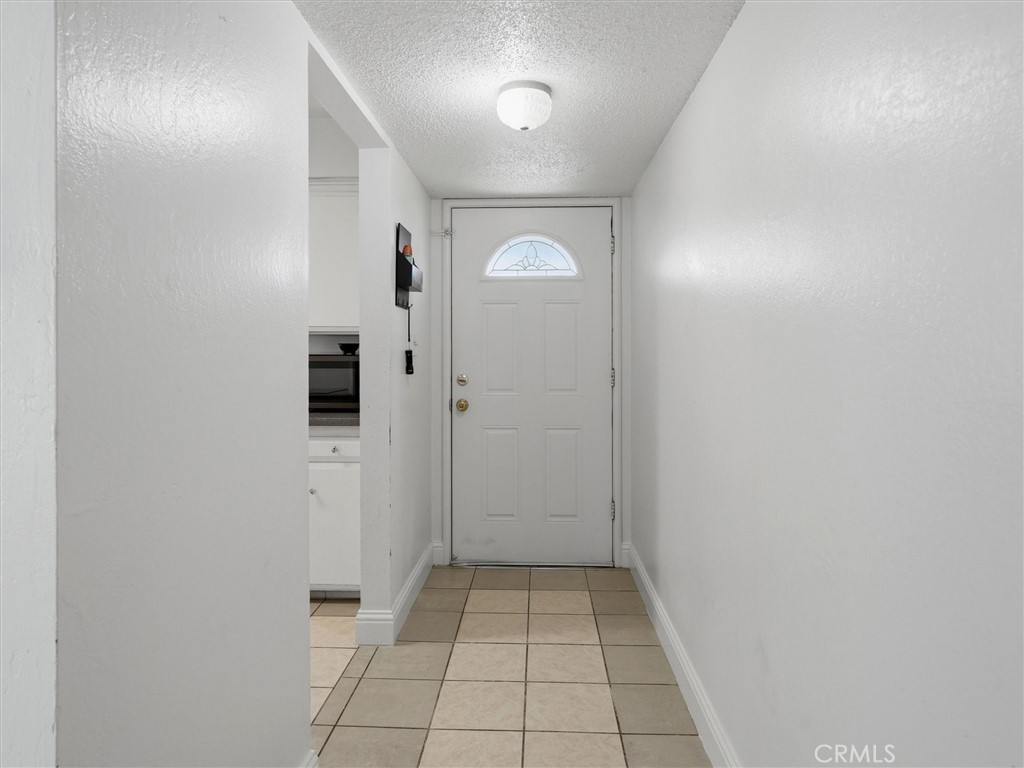 649 W Ashcroft Property Photo 5