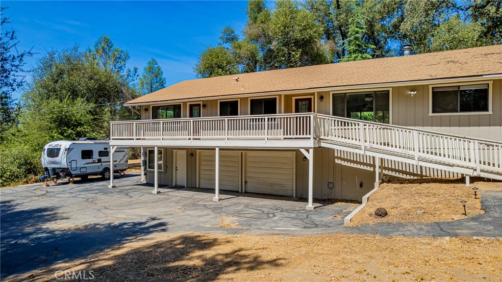 45453 N Oakview Property Photo 1