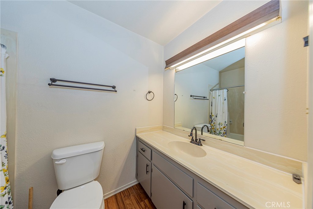 45453 N Oakview Property Photo 9