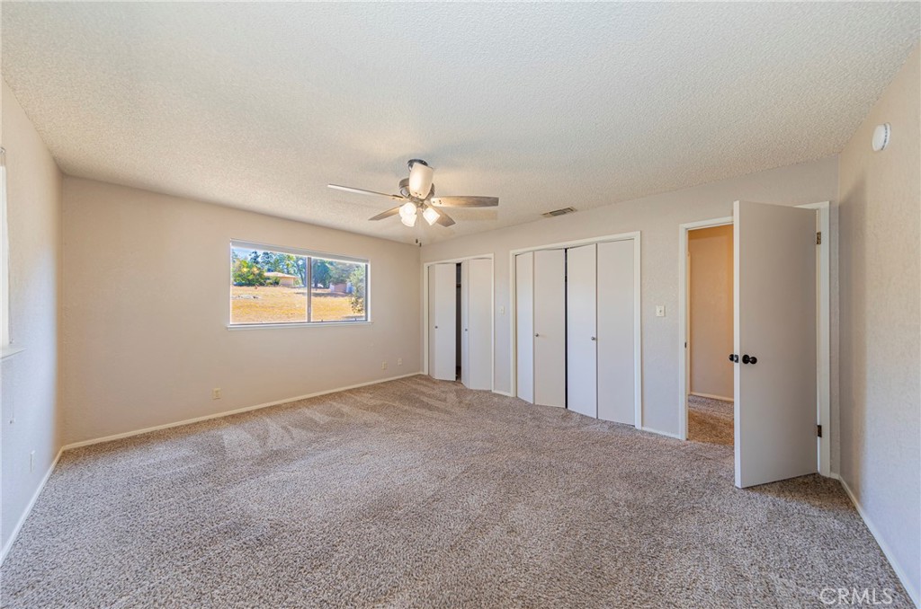 45453 N Oakview Property Photo 12