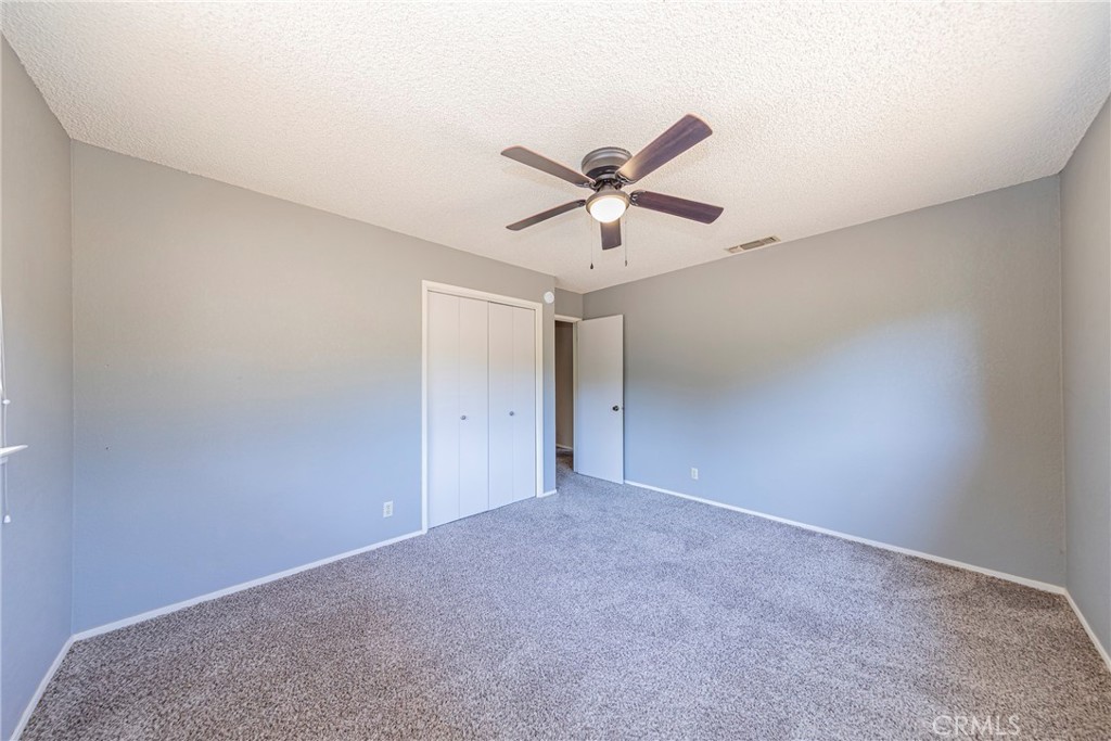 45453 N Oakview Property Photo 18
