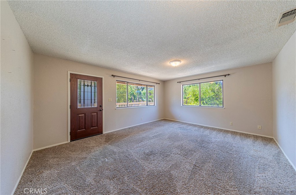 45453 N Oakview Property Photo 26