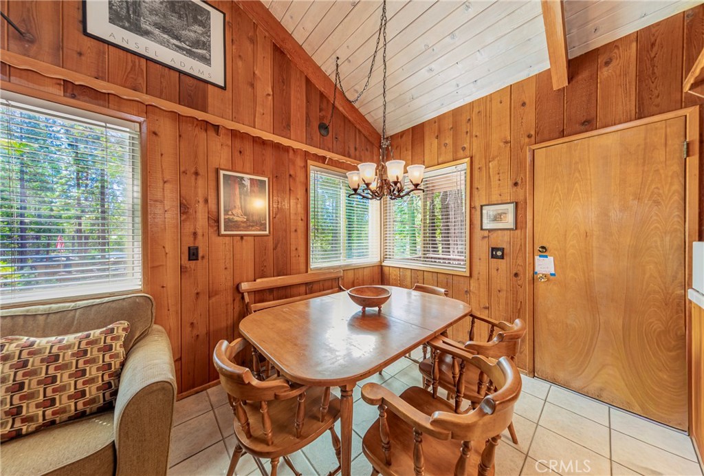 8005 Cedar Property Photo 15