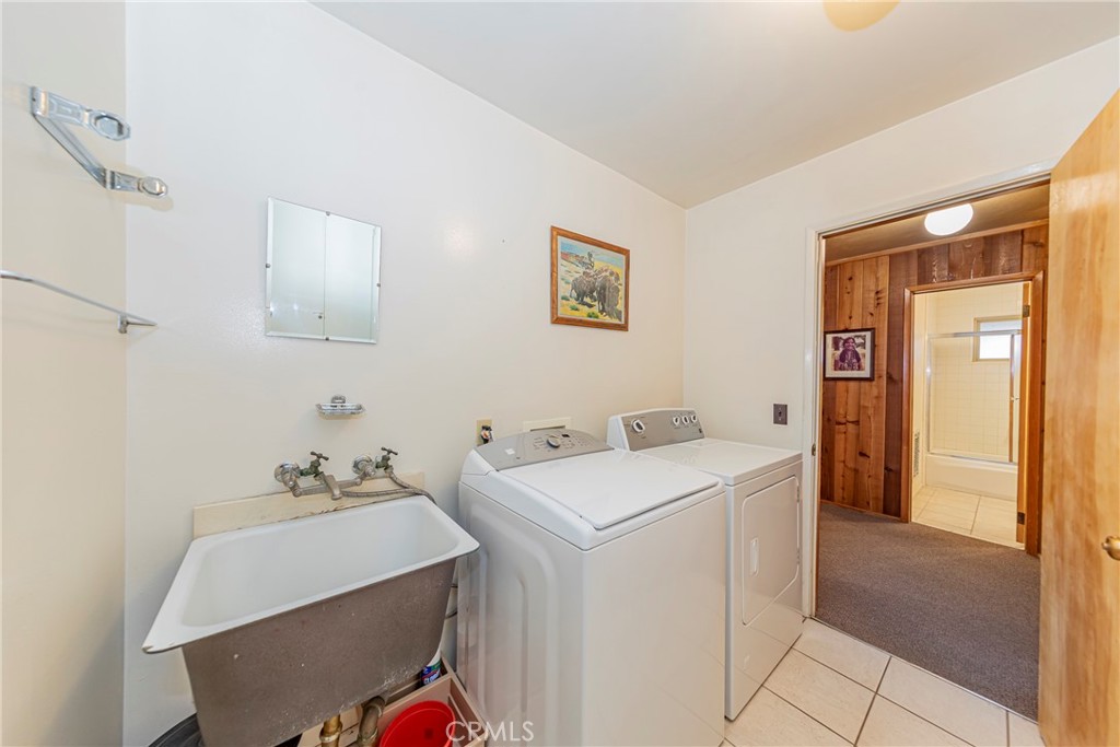 8005 Cedar Property Photo 23