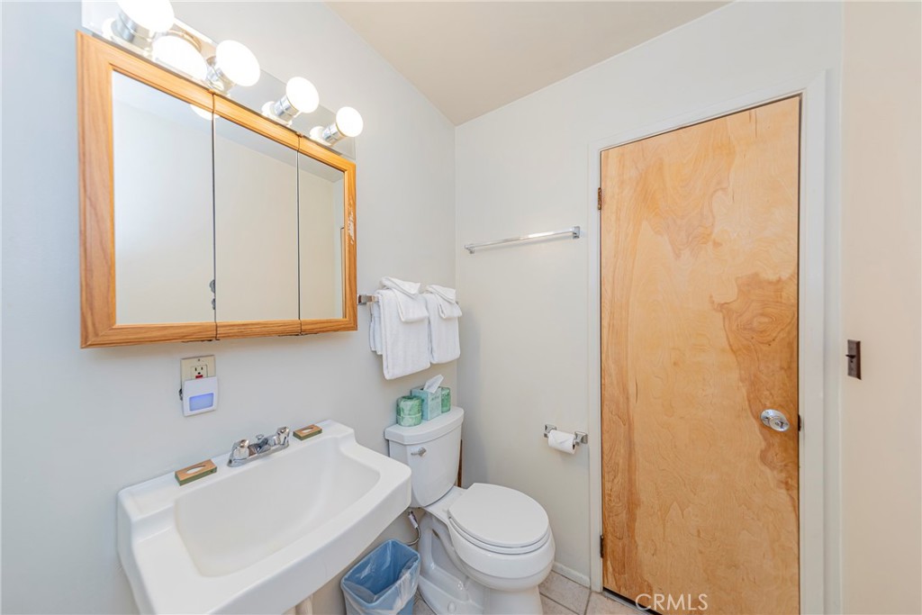 8005 Cedar Property Photo 25
