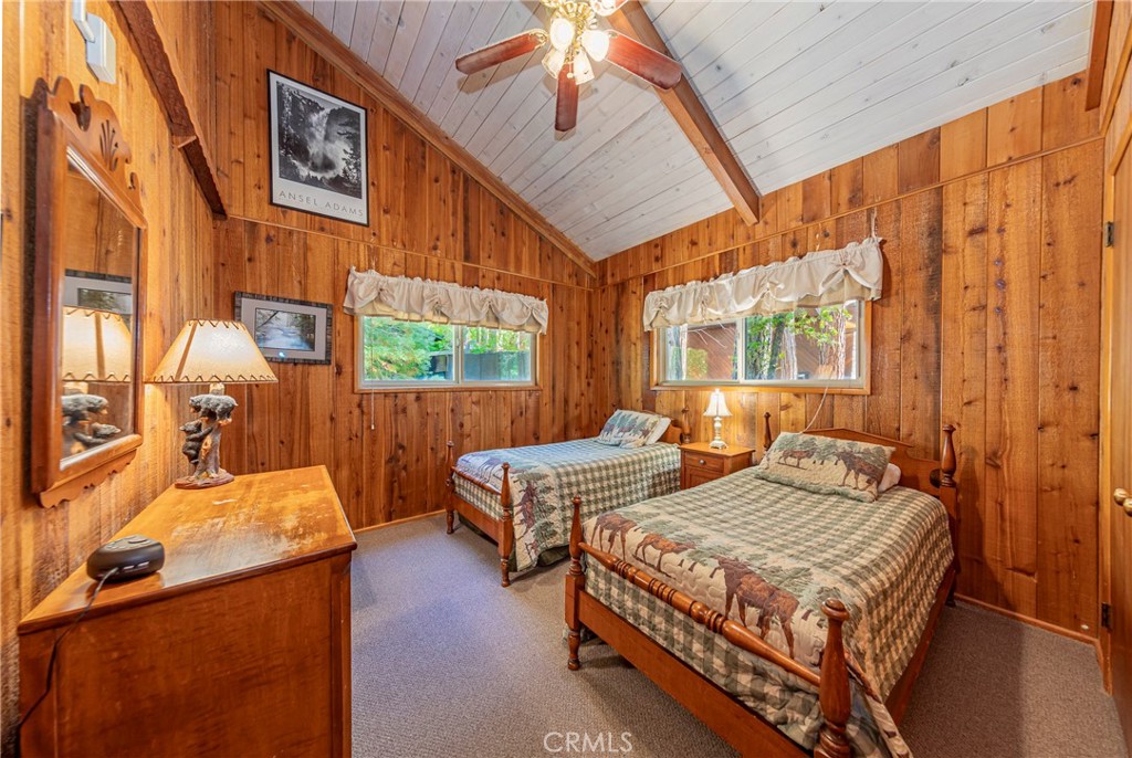 8005 Cedar Property Photo 26