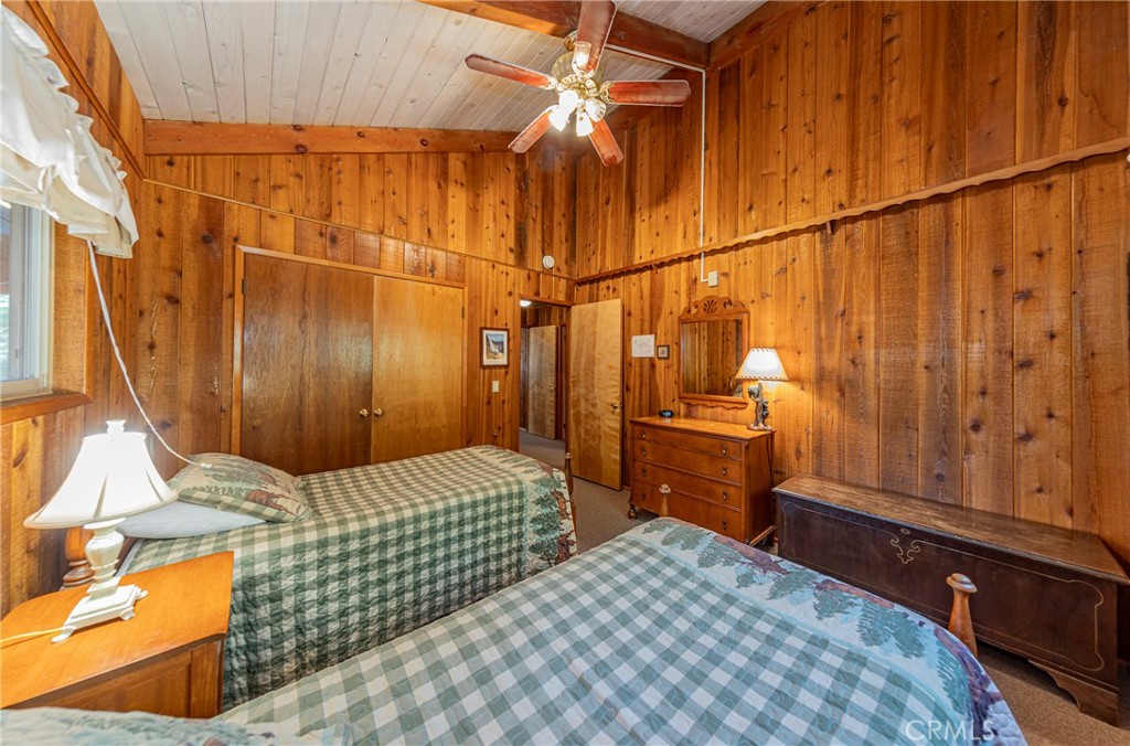 8005 Cedar Property Photo 28