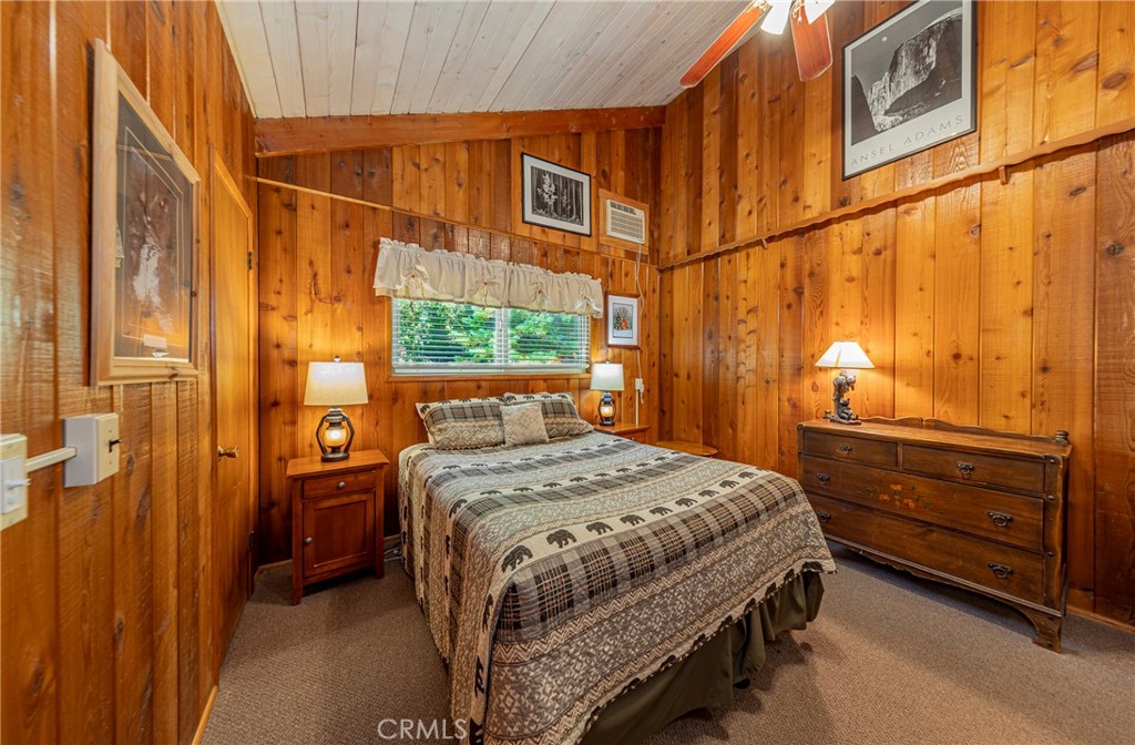 8005 Cedar Property Photo 30