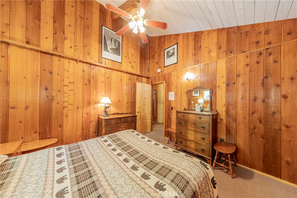 8005 Cedar Property Photo 31
