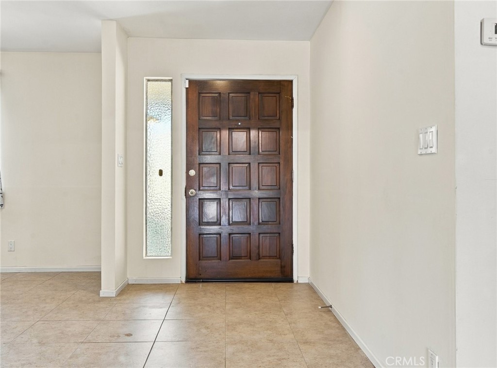 5170 E Huntington Property Photo 8