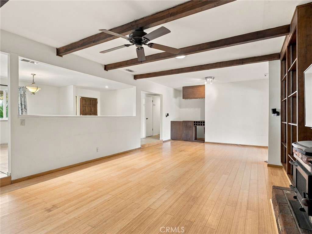 5170 E Huntington Property Photo 15