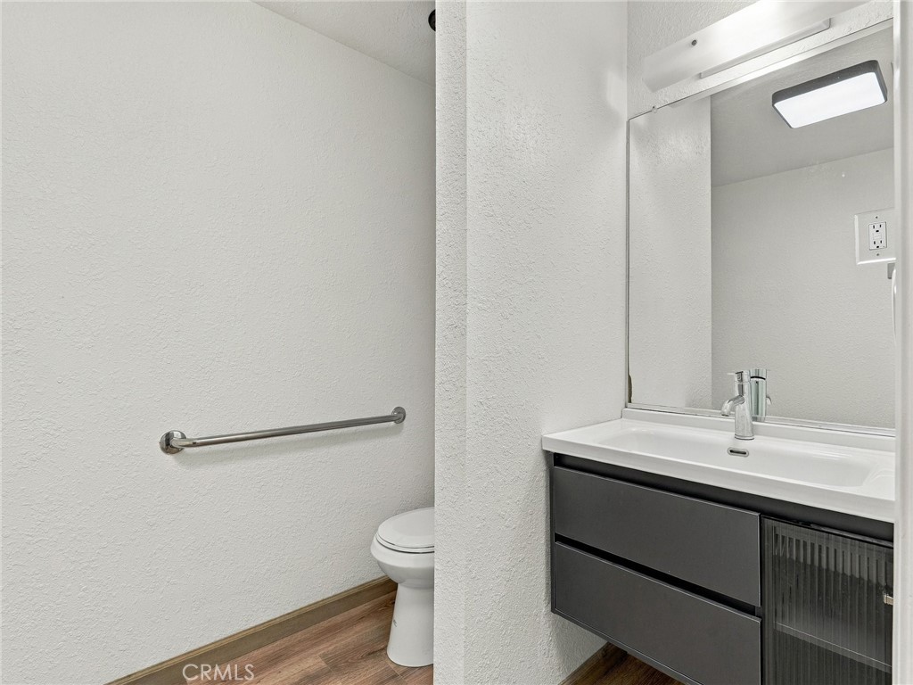 5170 E Huntington Property Photo 31