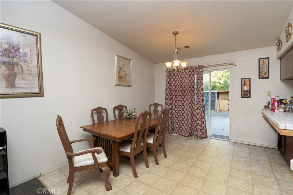 220 Walker Property Photo 5