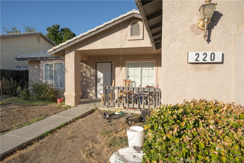 220 Walker Property Photo 16