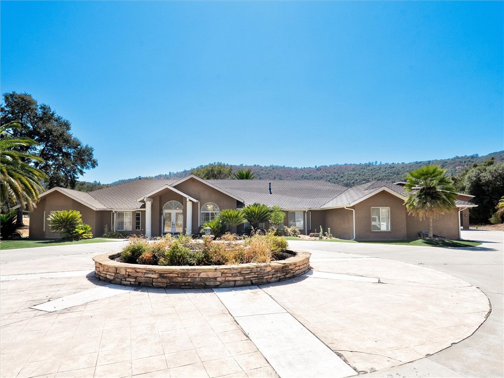 49344 Deerview Lane Property Photo 4
