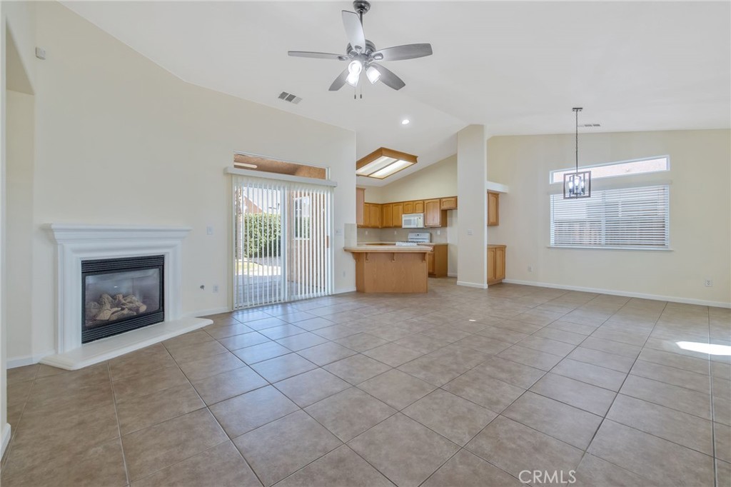 1678 Hawthorn Property Photo 9