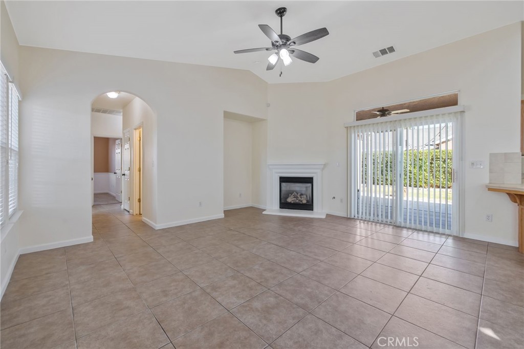 1678 Hawthorn Property Photo 11