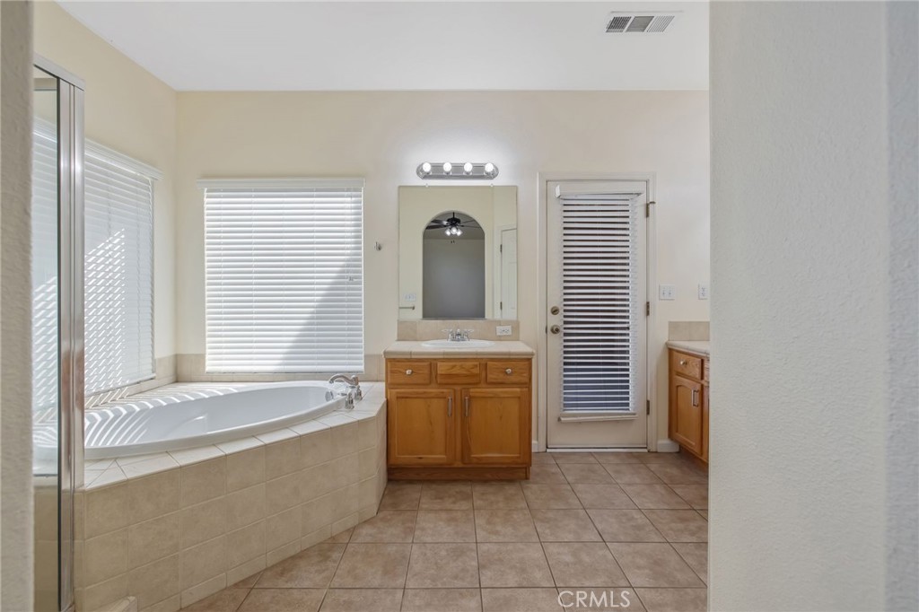 1678 Hawthorn Property Photo 35